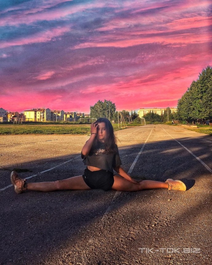 Порнозвезда Кармел Мур