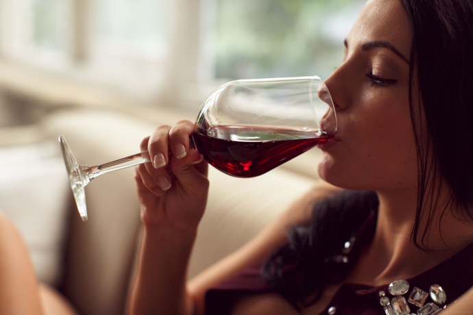 Эротический вечер с вином