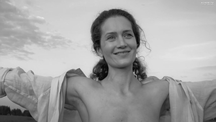 Виктория Исакова грудь