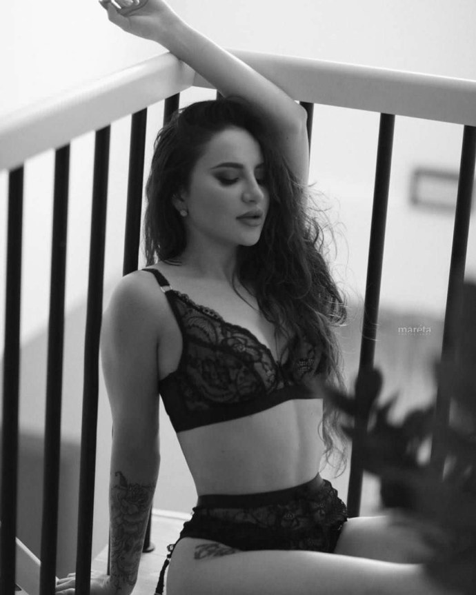 Анна Дзюба тату