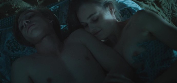 Ангелина Стречина соски