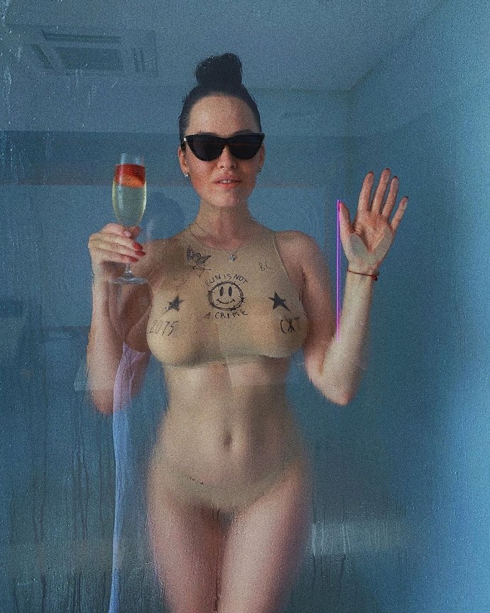 Дарья Викторовна Астафьева ню