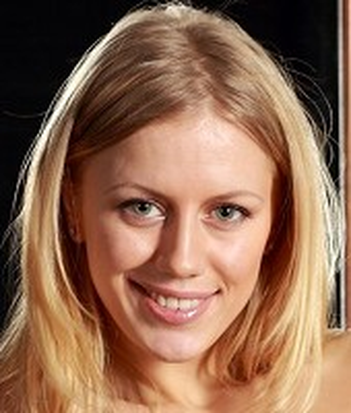 Kelsie актриса