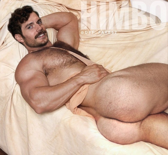 Голый Супермен без трусов