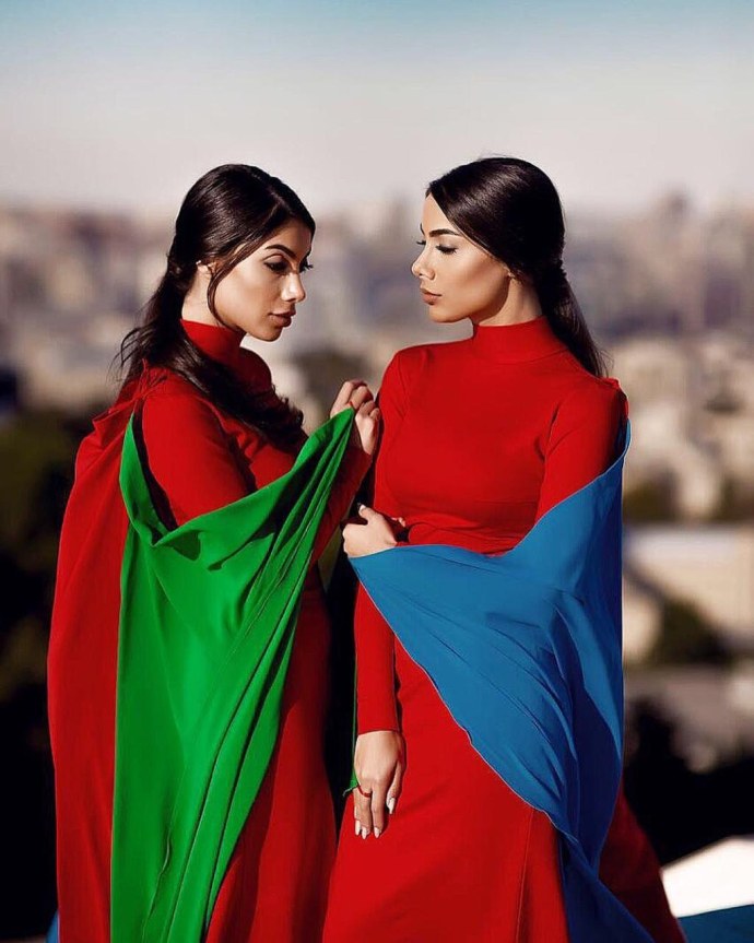 Sevil Sevinc в Красном