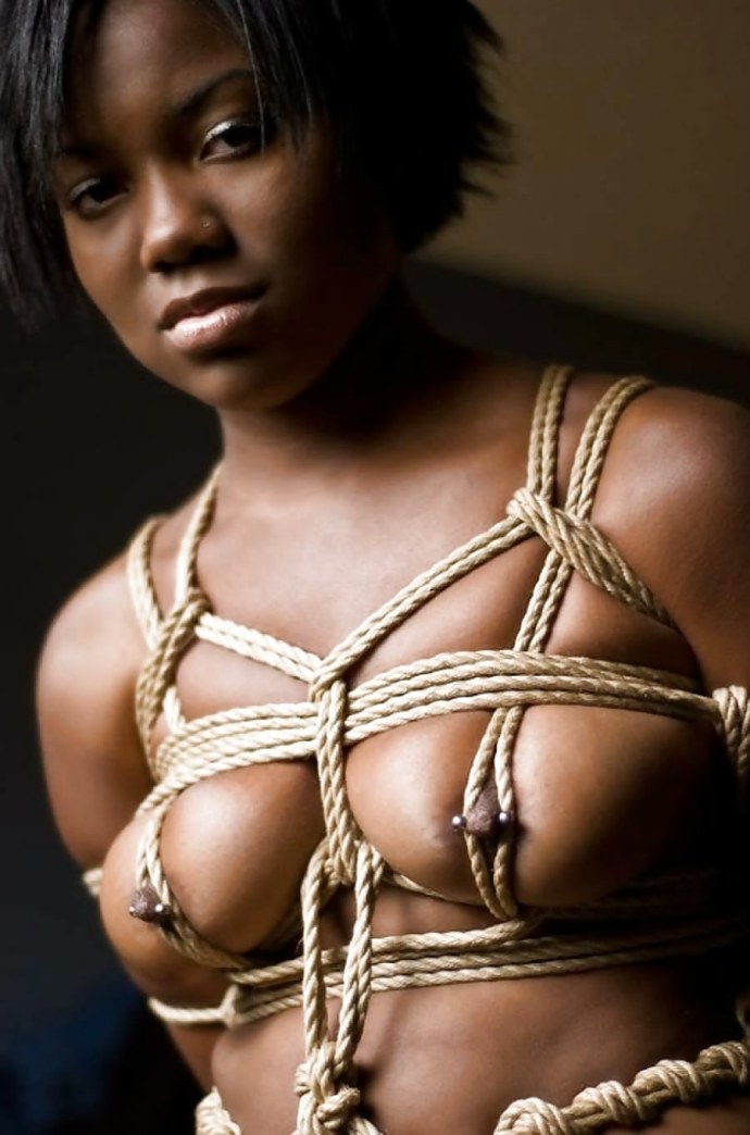 Грубое бдсм с негритянкой