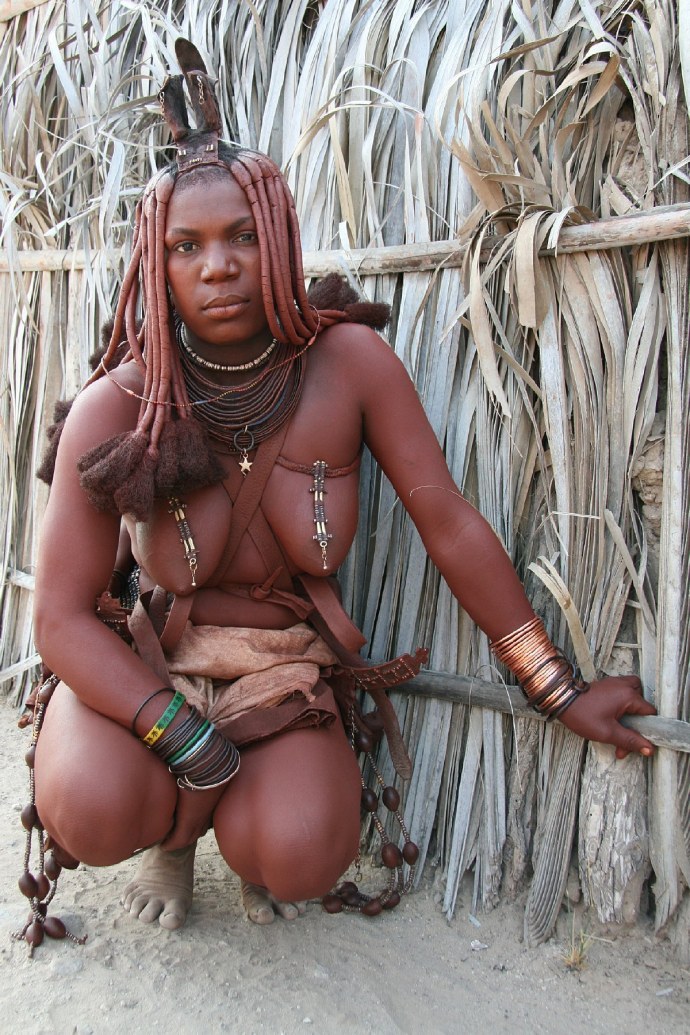 Голые женщины племени гуарани