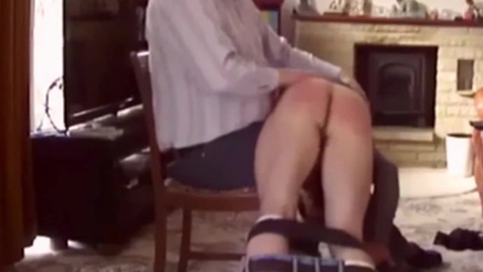 Наказание блондинки бдсм