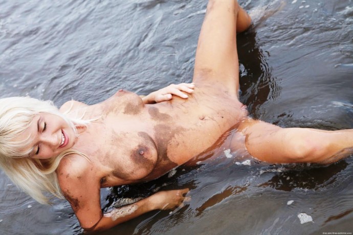 Голые толстые блондинки с попками без трусов