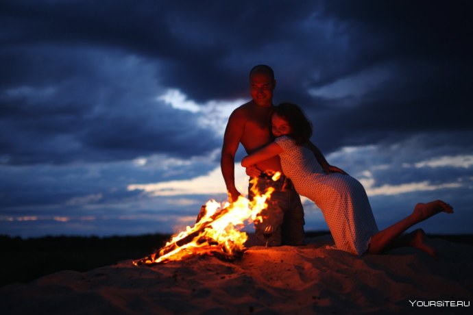 Романтика у костра на природе