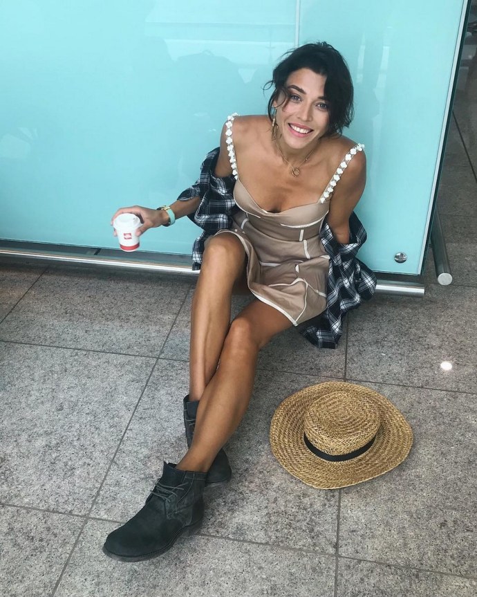 Алина Астровская упс