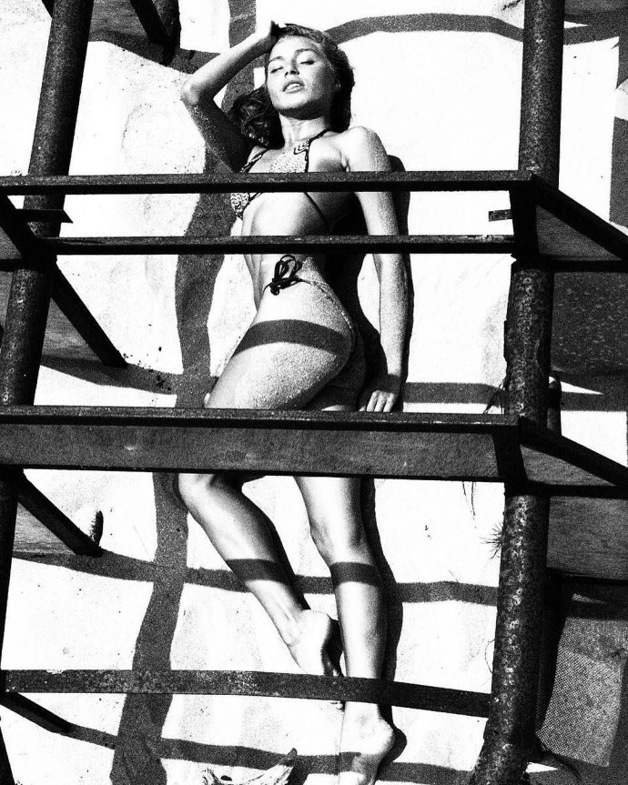 Арина Постникова голая война семей