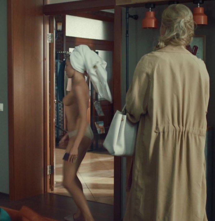 Арина Постникова ню