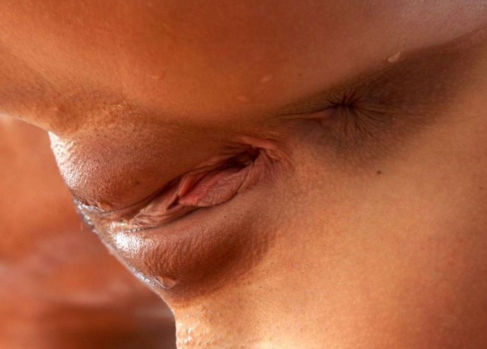 Девушка кончает крупным планом