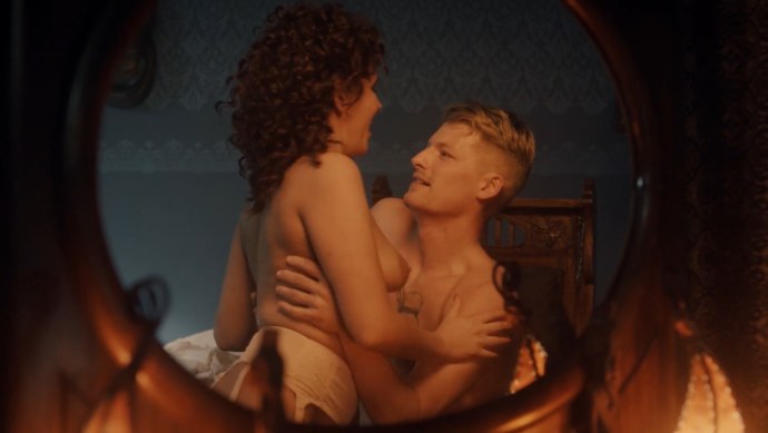 Постельные сцены из фильмов