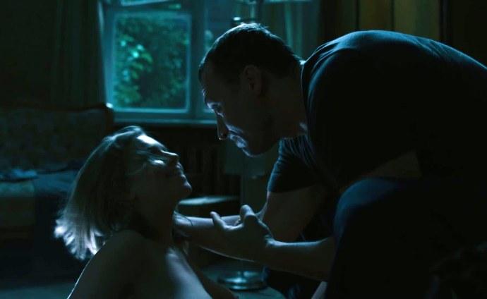 Голая Дарья Мельникова в фильме однажды