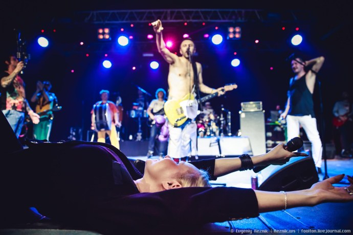 Группировка Ленинград голая