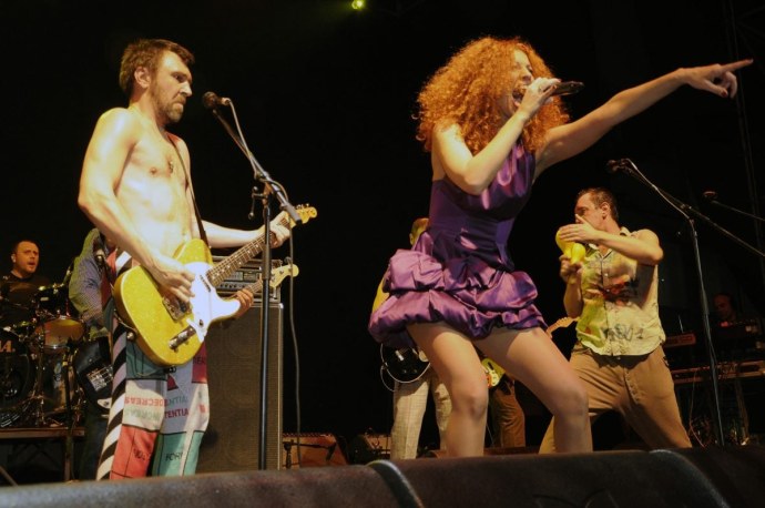 Солистка группы Ленинград Юлия Коган