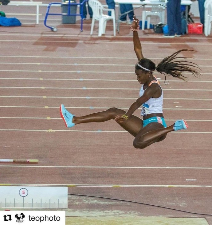 Художник Фатима Ракан