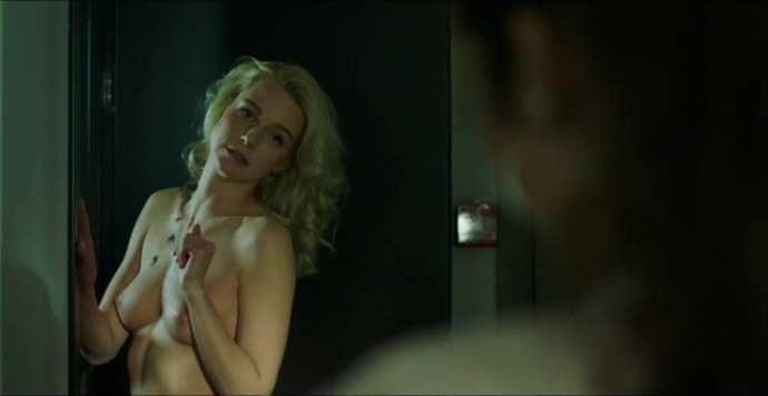 Natalia Estrada фото