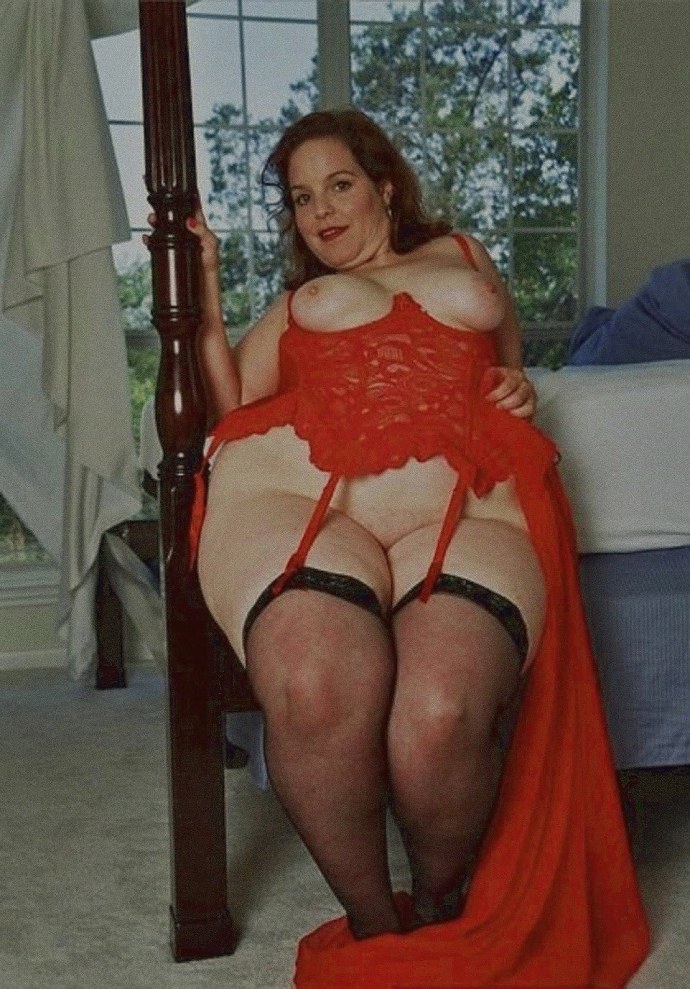 Зрелые толстушки в чулках