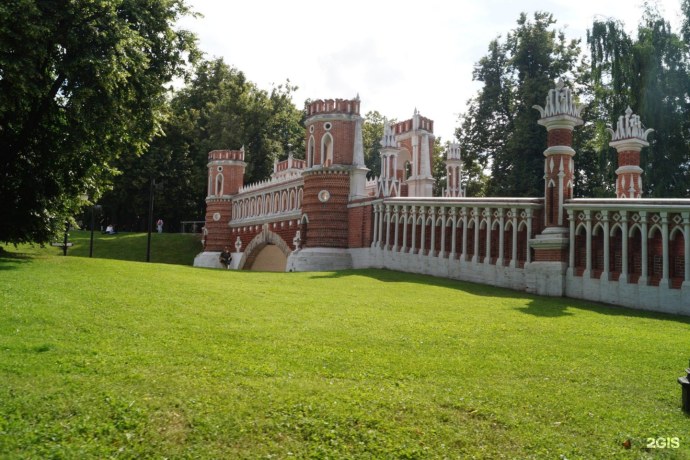 Парк Царицыно забор