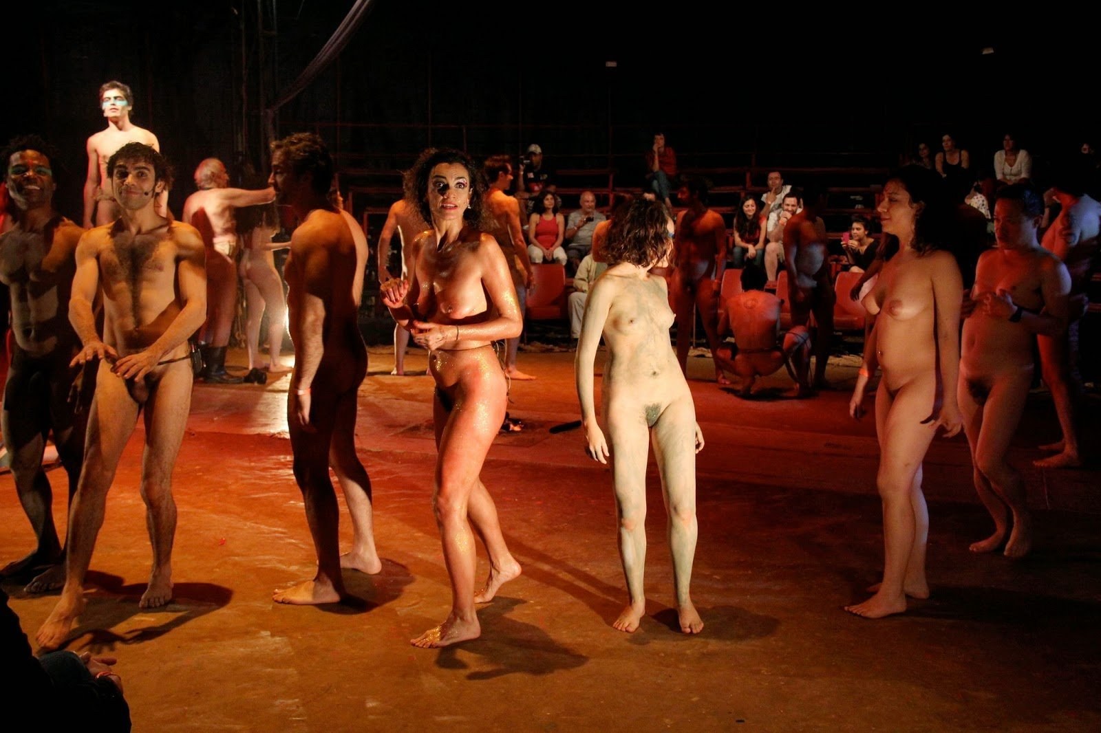 Nude teater