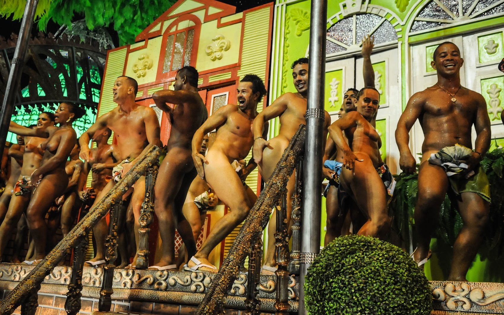 порно на карнавале бразилия фото 24