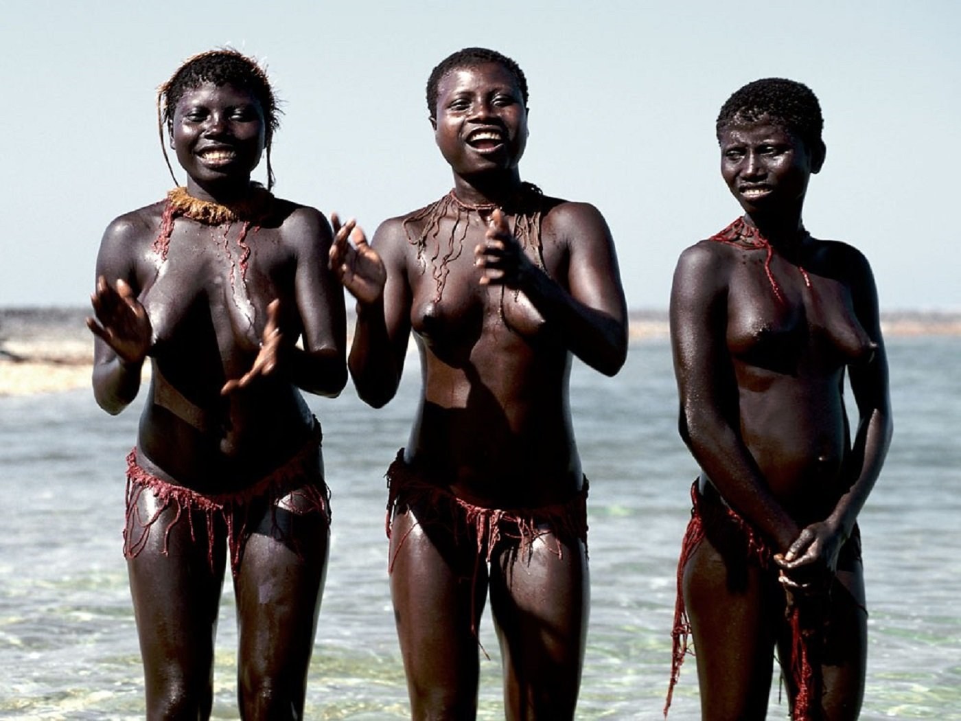 Africa women naked