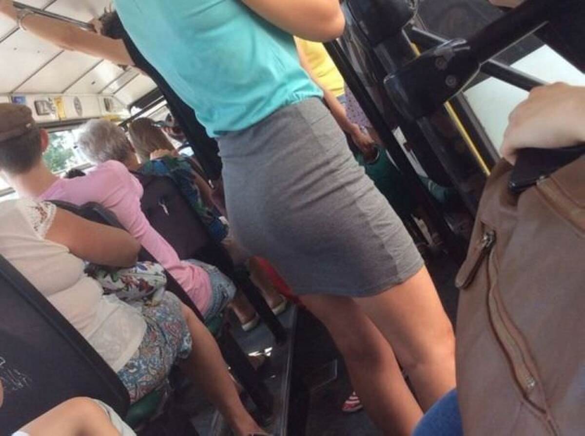 девушка трется жопу автобусе фото 87