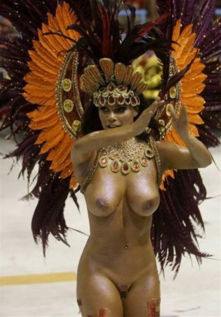 фото голая карнавал в бразилия фото 13
