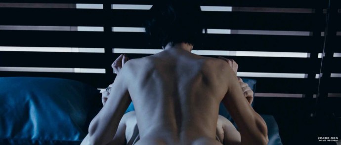 Голенькая Толкалина без трусиков