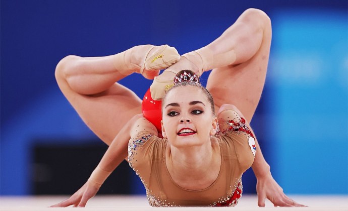 Гимнастка Дина Аверина 2021