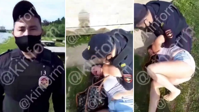 Полицейские раздели женщин