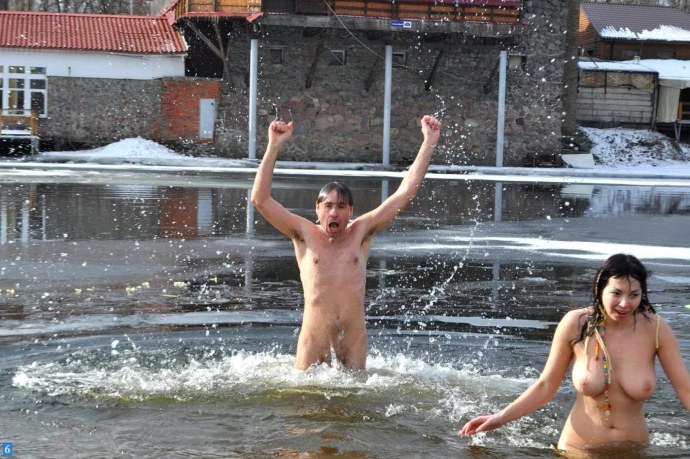 Голая моржиха Ярослава Цико