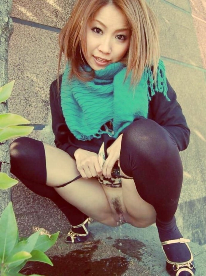 Японки без трусиков в форме