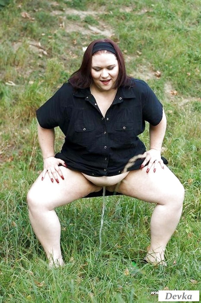 Большие попы зрелых на природе