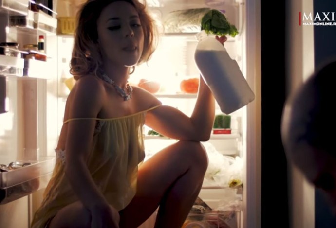 Актриса Александра Бортич ню