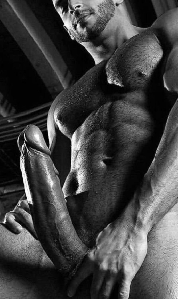 Огромный красивый пенис