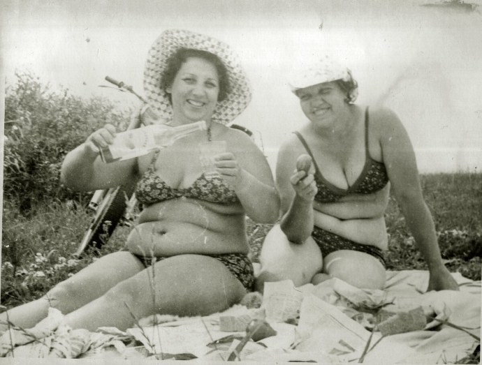 Агитационных плакатах Валерия Барыкина