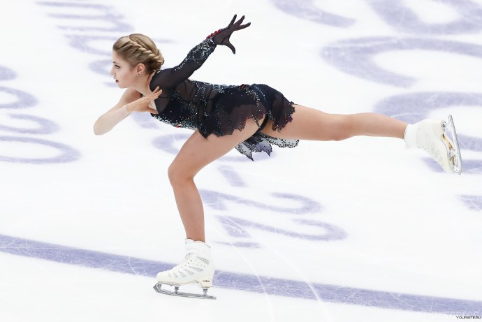 Алена Косторная фигуристка 2020