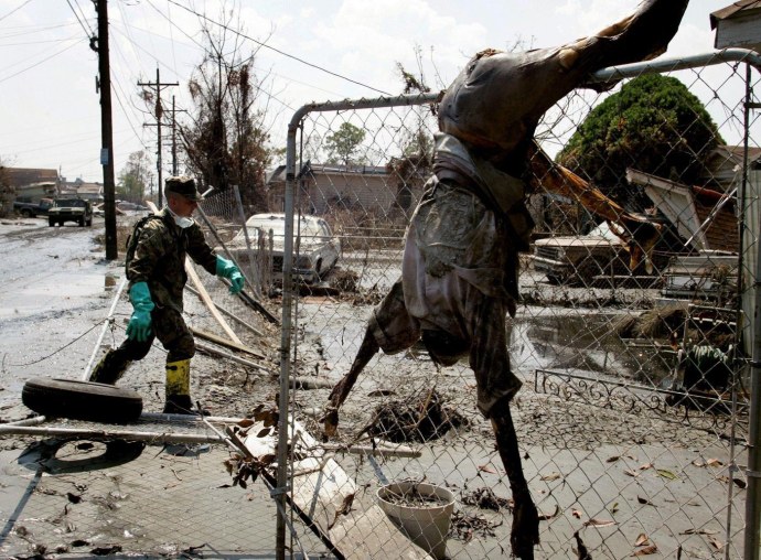Грудастые дамы в возрасте СЦ Сетт