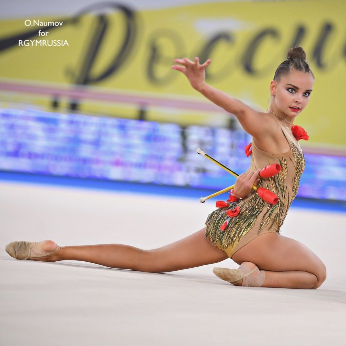 Дина Аверина обруч 2021