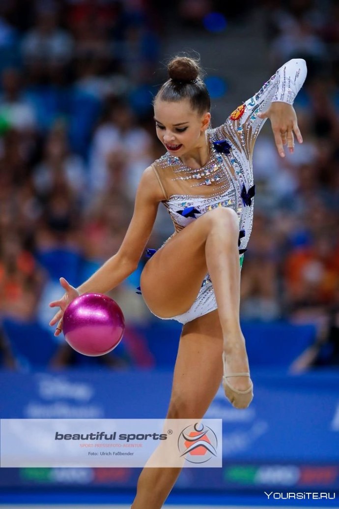 Арина Аверина мяч 2020 тренировка