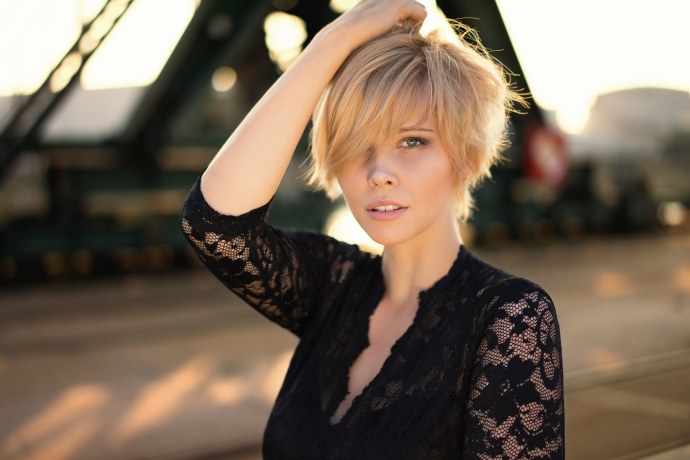 Короткие стрижки для девушек