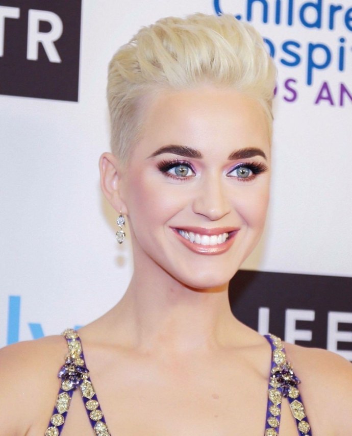 Кэти Перри с короткой стрижкой