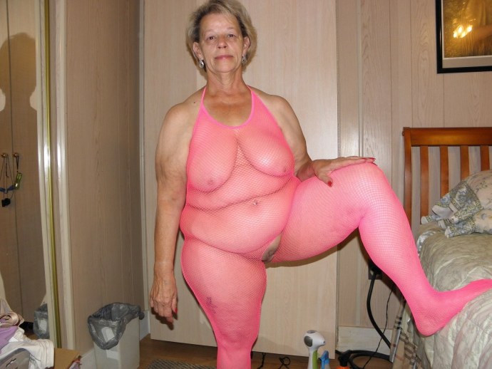 Зрелые сочные старушки