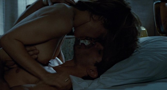 Голая Рене о Коннор голая