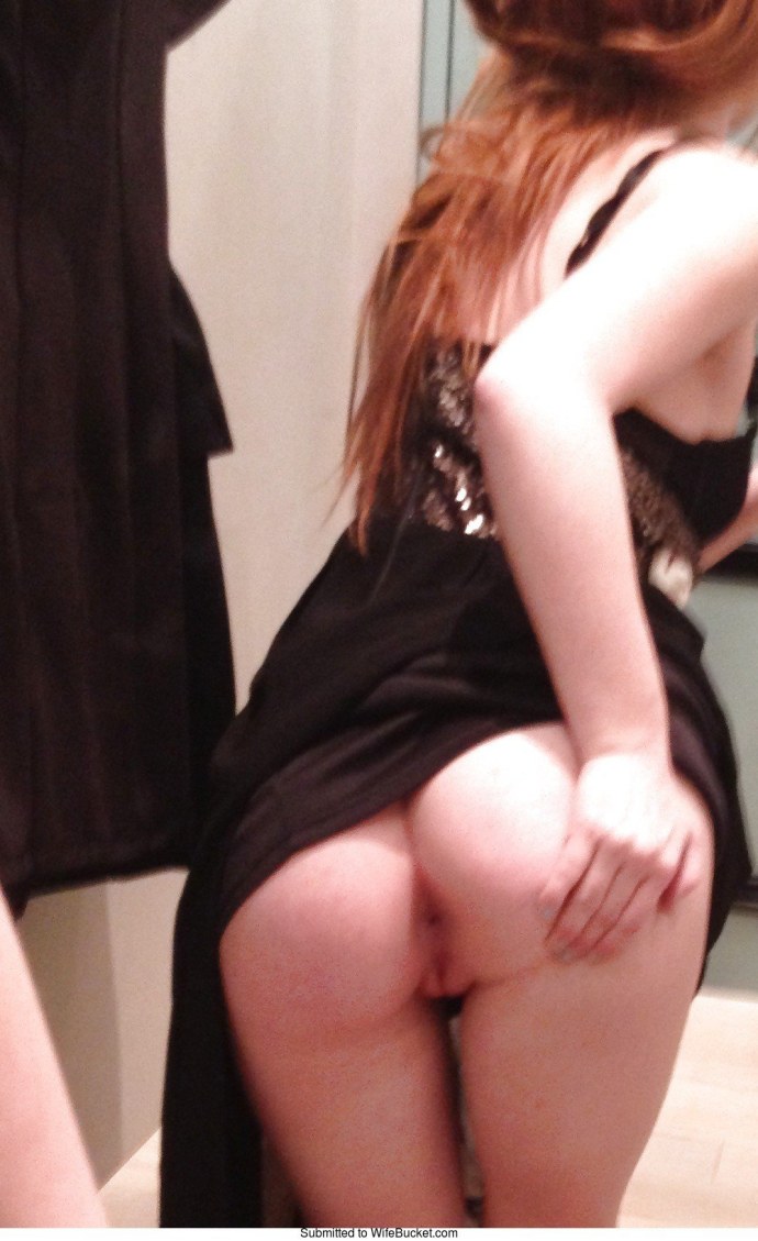 Софи Тернер голая раздвинула ноги