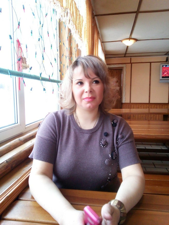 Блондинка в чулках частное